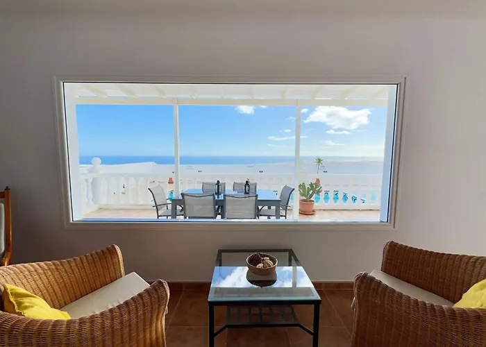 La Ventana Al Mar Villa *