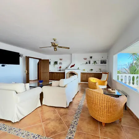 La Ventana Al Mar Villa *