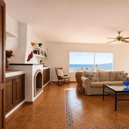 La Ventana Al Mar Villa Guime
