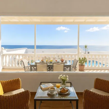 La Ventana Al Mar Villa *
