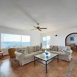 La Ventana Al Mar *